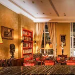 فندق Dvorak & Wellness 4*
