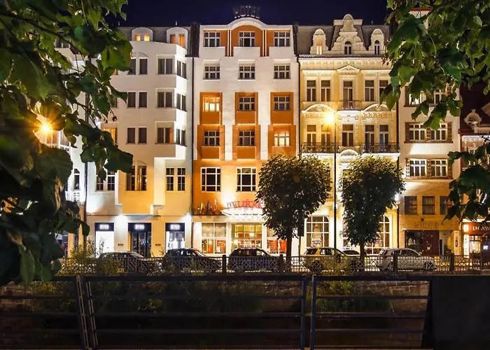 Dvorak & Wellness Hotell